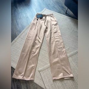 Pretty Little Thing Wide Leg Jogger (US4)